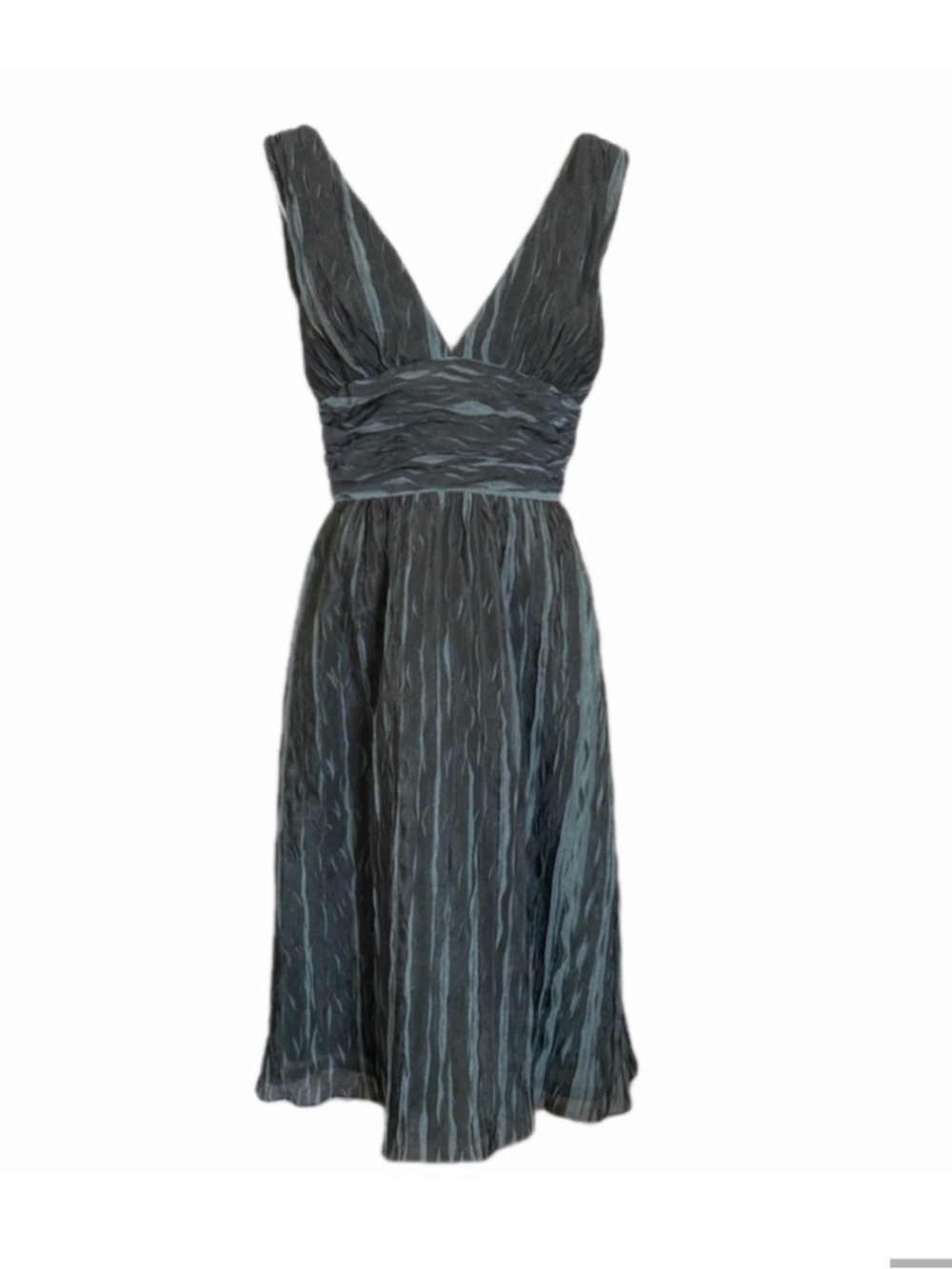 Gorgeous Green V-Neck Sleeveless Midi Dress